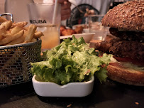 Hamburger du Restaurant de grillades à la française Aux Saveurs Braisées à Grenade - n°5