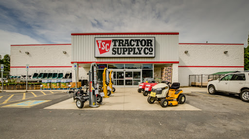 Tractor Supply Co., 2320 Fairview Blvd, Fairview, TN 37062, USA, 