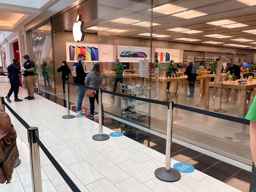 Computer Store «Apple King of Prussia», reviews and photos, 160 N Gulph Rd, King of Prussia, PA 19406, USA