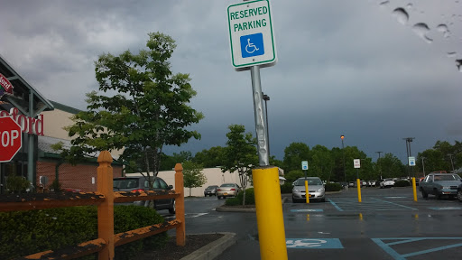 Grocery Store «Hannaford Supermarket», reviews and photos, 3758 Burgoyne Ave, Hudson Falls, NY 12839, USA