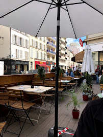 Atmosphère du Restaurant français La Favorite à Paris - n°1