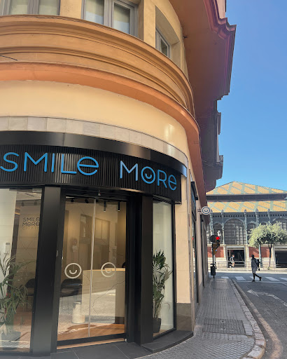 Clínica Dental Smile More Clinic - Tu Dentista de Confianza