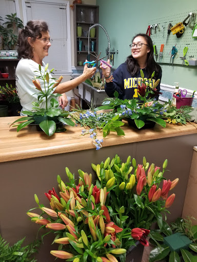 Florist «Myers Florist/Emerald Gardens Flowers», reviews and photos, 2906 Hillsborough Rd, Durham, NC 27705, USA