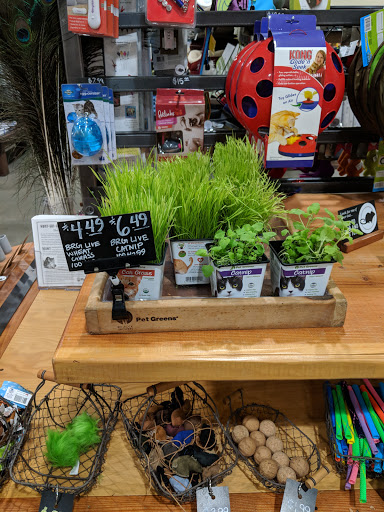 Pet Supply Store «Mud Bay», reviews and photos, 2800 196th St SW, Lynnwood, WA 98036, USA