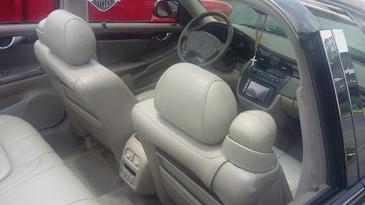 Auto Body Shop «Gray & Wells Collision Center», reviews and photos, 2005 E 10th St, Jeffersonville, IN 47130, USA