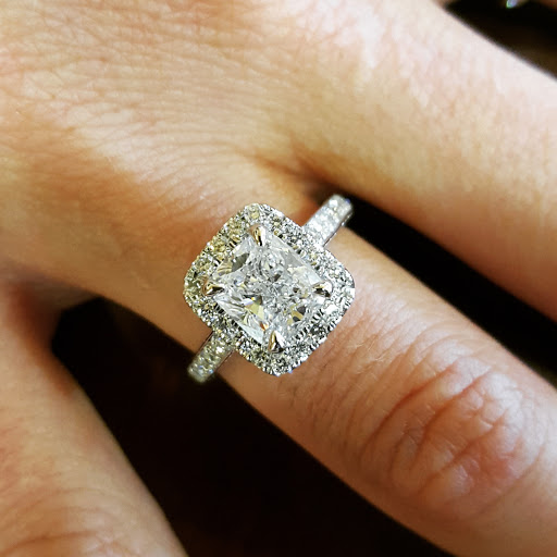 Jewelry Store «Cachet Fine Jewelry», reviews and photos, 2860 Piedmont Rd NE, Atlanta, GA 30305, USA