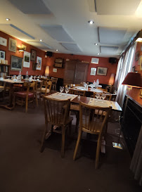 Atmosphère du Restaurant Le Petit Flaubert à Douvres-la-Délivrande - n°12