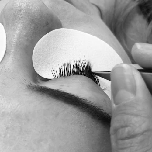 LASHED | Individual Eyelash Extensions & Microblading | London - Beauty salon