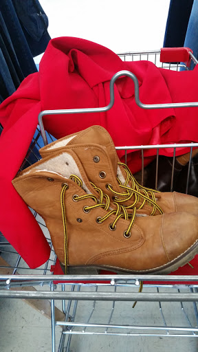 Thrift Store «Park Avenue Thrift», reviews and photos, 1021 Jesse Jewell Pkwy, Gainesville, GA 30501, USA