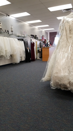 Bridal Shop «Bridal Elegance DSM», reviews and photos, 2791 100th St, Urbandale, IA 50322, USA