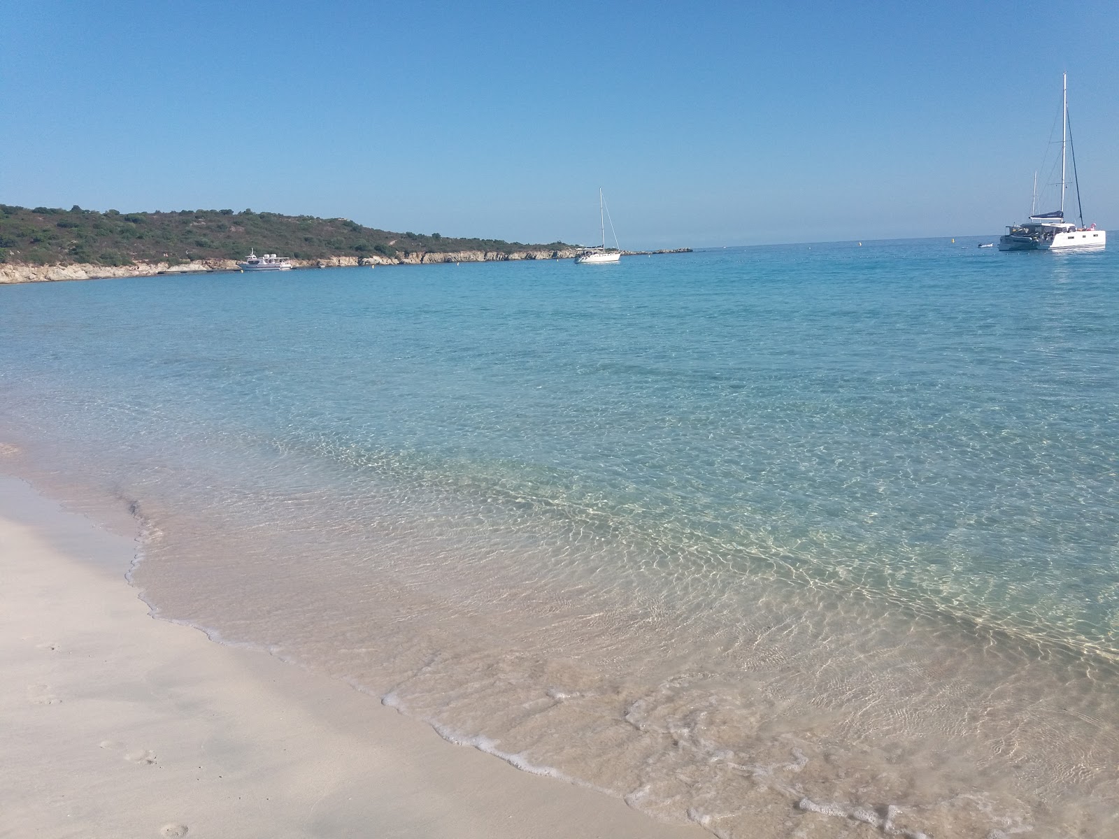 Foto von Plage Du Lotu mit geräumige bucht