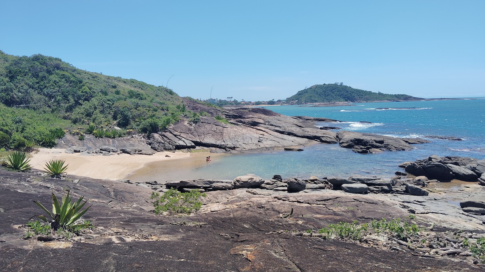 Foto di Praia dos Cosine con una superficie del sabbia beige