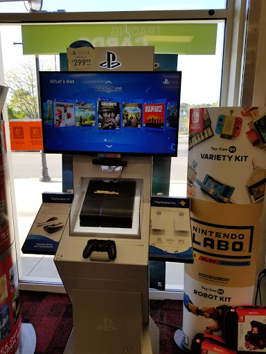Video Game Store «GameStop», reviews and photos, 1079 Beaver Creek Commons Dr, Apex, NC 27502, USA