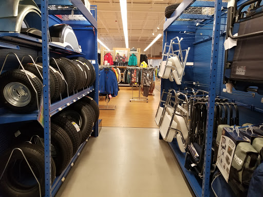 Marine Supply Store «West Marine», reviews and photos, 147 Sunrise Hwy, West Islip, NY 11795, USA