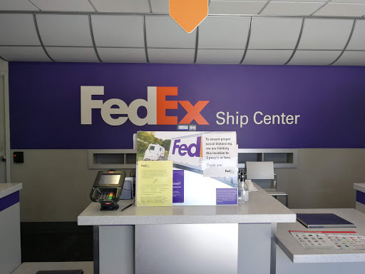 Shipping and Mailing Service «FedEx Ship Center», reviews and photos, 115 Center Ave, Pacheco, CA 94553, USA