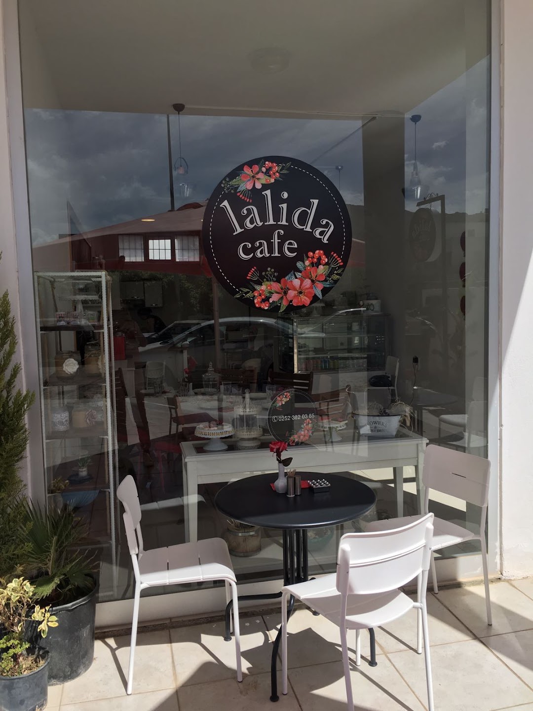 Lalida Cafe