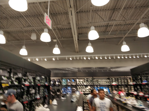 Sporting Goods Store «adidas Outlet Store Woodburn», reviews and photos, 1001 N Arney Rd Ste 400, Woodburn, OR 97071, USA