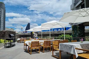 Mavi Restaurant Bangkok image