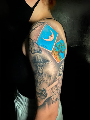 Explore giraffe tattoo ideas, creative tattoo ideas in Lubbock, available at The Brand Tattoo Studio