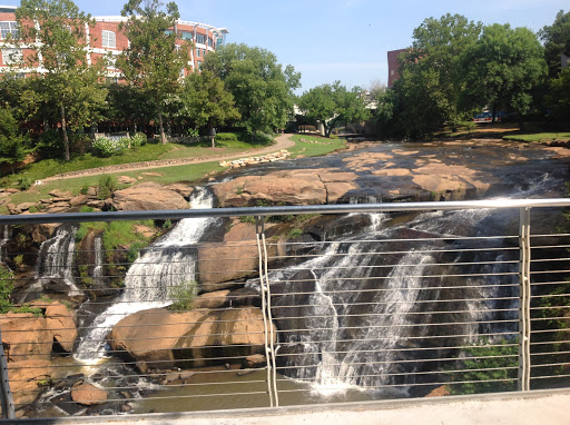 Park «Falls Park on the Reedy», reviews and photos, 601 S Main St, Greenville, SC 29601, USA