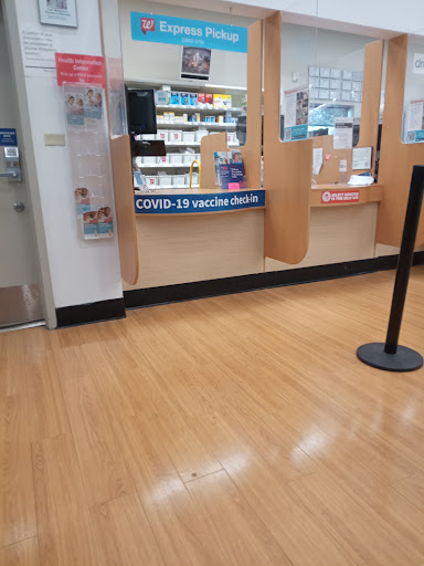 Drug Store «Walgreens», reviews and photos, 680 E Burleigh Blvd, Tavares, FL 32778, USA