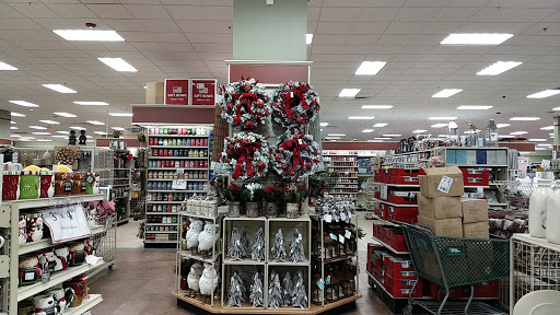Home Goods Store «Christmas Tree Shops», reviews and photos, 955 E Lancaster Ave, Downingtown, PA 19335, USA