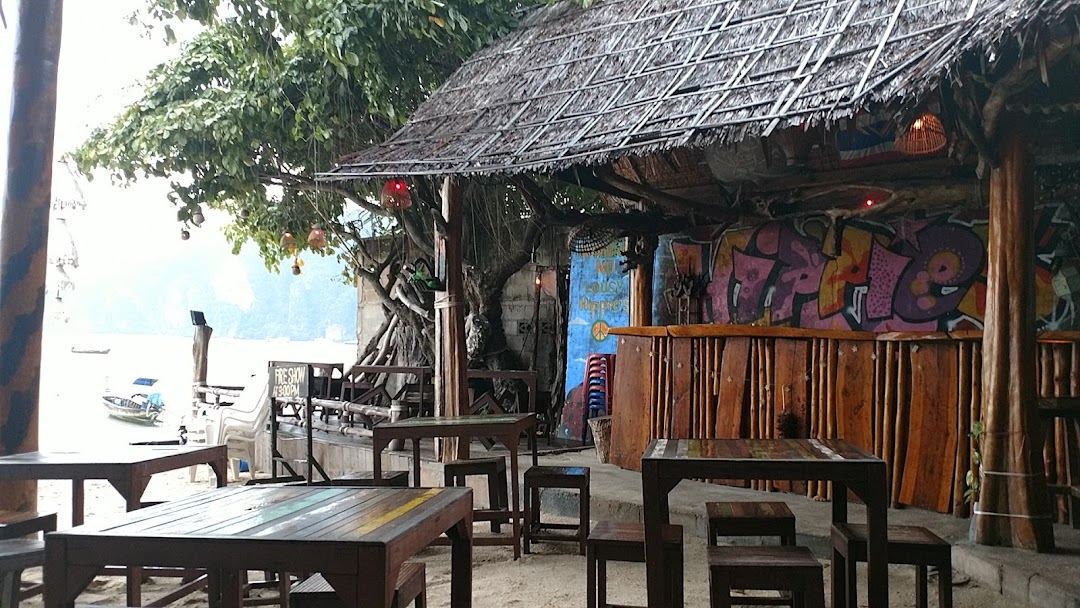 Hippies Bar& Restaurant