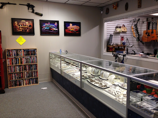 Financial Institution «Opplemans Trading & Exchange Co. (Pawn Shop)», reviews and photos, 17037 Ecorse Rd, Allen Park, MI 48101, USA