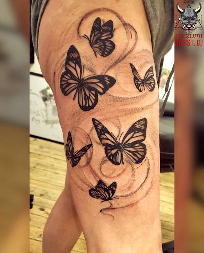 Explore oak tree tattoo ideas, creative tattoo ideas in Peru, available at Irezumi Tattoo Parlor