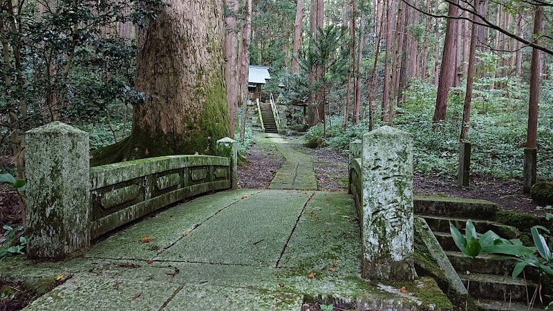 石瀬神社