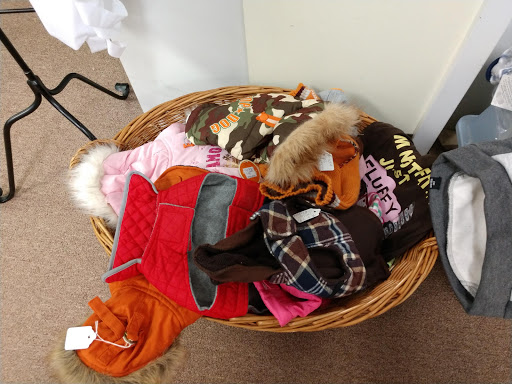 Thrift Store «The Treasure Hound», reviews and photos, 14508 Old Lee Rd, Chantilly, VA 20151, USA