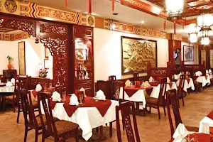 Golden China 金華餐館 image