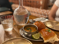 Bhajji aux oignons du Restaurant indien Delhi Bazaar à Paris - n°19