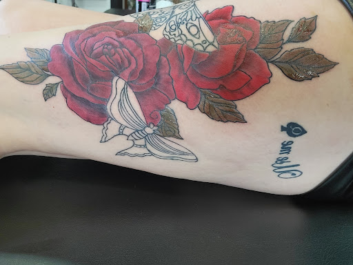 Tattoo Shop «Sacramento Tattoo and Piercing», reviews and photos, 2722 X St, Sacramento, CA 95818, USA