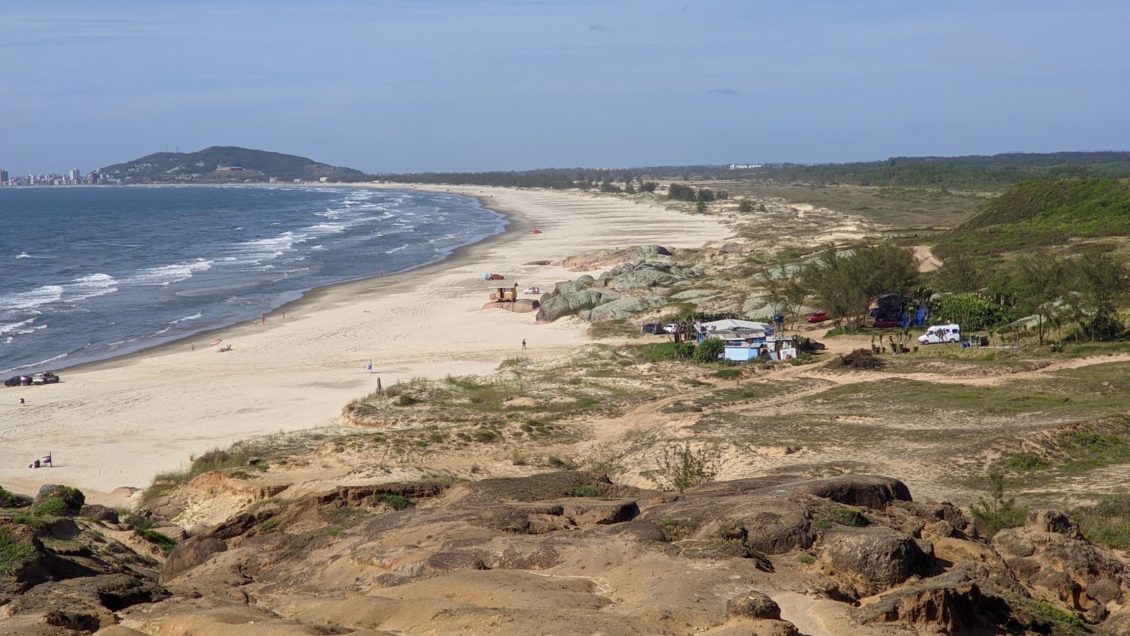 Foto af Praia de Gi med lang lige kyst