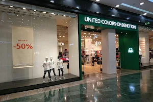 UNITED COLORS OF BENETTON image