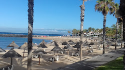 Foto von Playa de Los Cristianos mit geräumige bucht