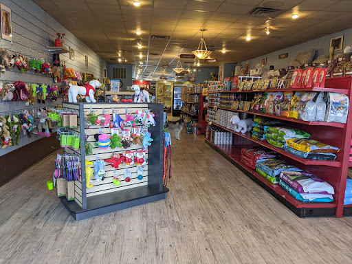 Pet Supply Store «4 Paws Holistic», reviews and photos, 2907 Selwyn Ave, Charlotte, NC 28209, USA