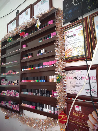 Pink nails - Beauty Studio