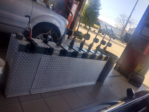 Oil Change Service «Lightning Lube Columbia, LLC», reviews and photos, 1211 S Main St, Columbia, TN 38401, USA