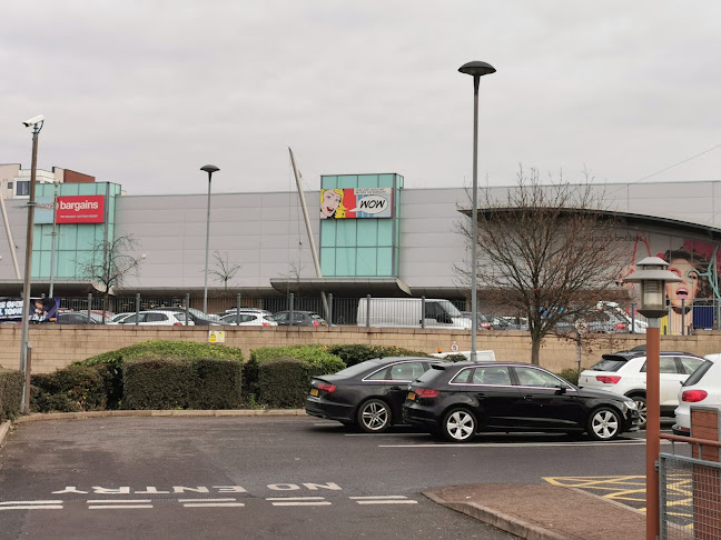 West One Retail Park - Shopping mall