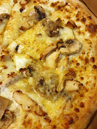 Photo n°58 de Domino's Pizza Poitiers - Pont Neuf à Poitiers ()