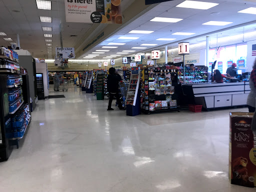 Grocery Store «Winn-Dixie», reviews and photos, 1441 Foxrun Parkway, Opelika, AL 36801, USA