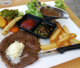 SALAD FACTORY- BeeHive Muangthongthani photo