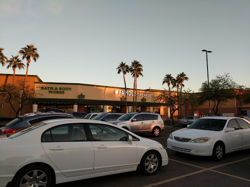 Shoe Store «Famous Footwear», reviews and photos, 1809 S Stapley Dr, Mesa, AZ 85204, USA