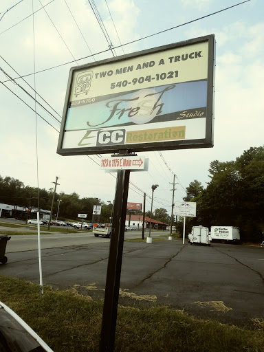 Moving and Storage Service «Two Men and a Truck», reviews and photos, 1123 E Main St, Salem, VA 24153, USA