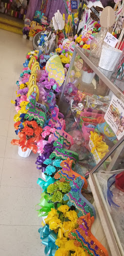 Florist «Davany Flowers & Pinatas», reviews and photos, 522 Cupples Rd, San Antonio, TX 78237, USA