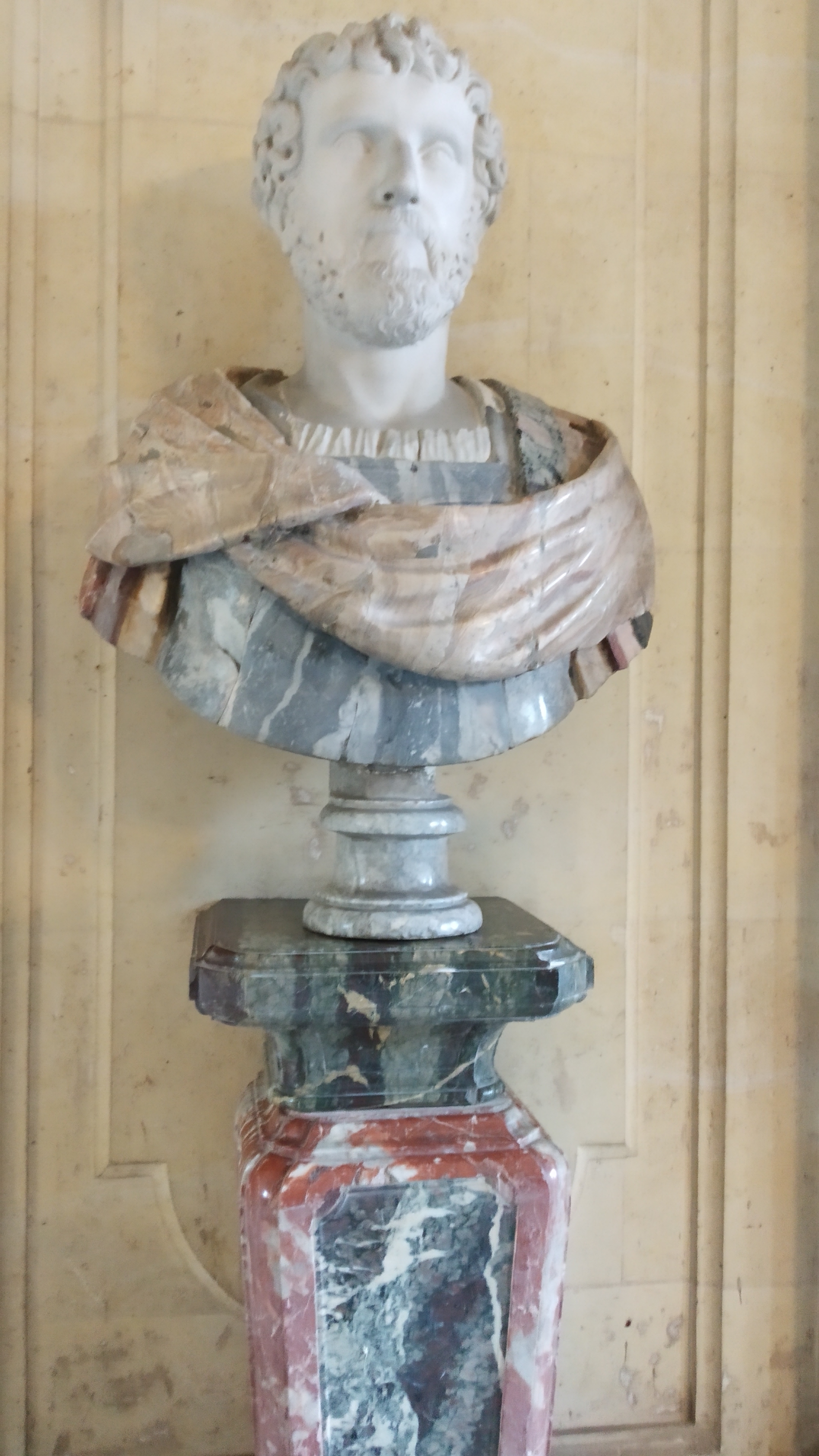 Photo n° 10 de l'avis de Fabulous. fait le 28/09/2019 à 23:20