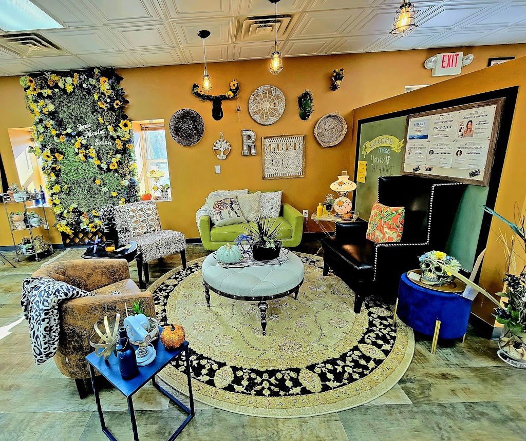 Renee Nicole's Salon 17866