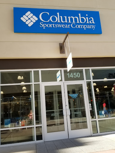 Sportswear Store «Columbia Sportswear Outlet Store at Premium Outlets», reviews and photos, 1650 Premium Outlet Blvd #1450, Aurora, IL 60502, USA
